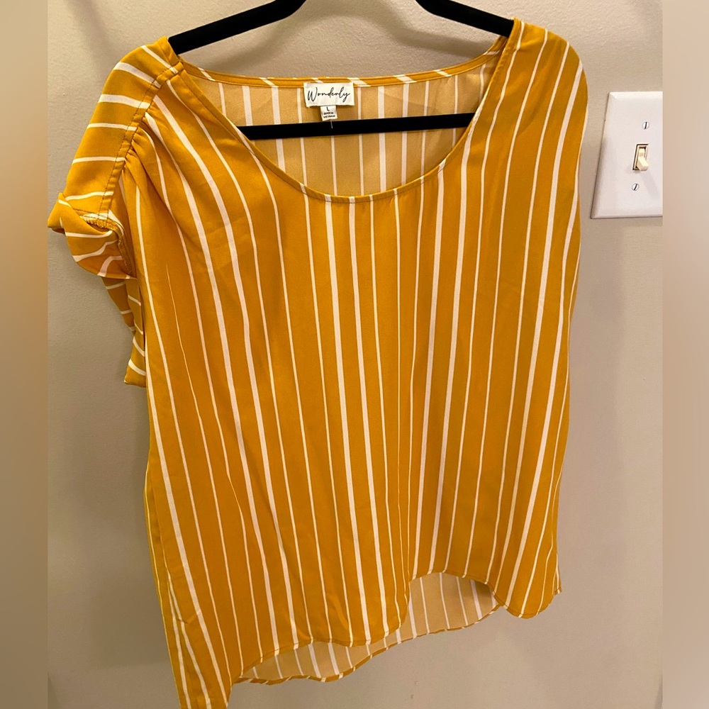 Wonderly Yellow Top